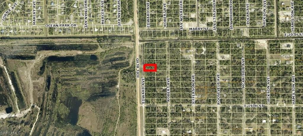 1912 Edward AVE LEHIGH ACRES, FL 33972