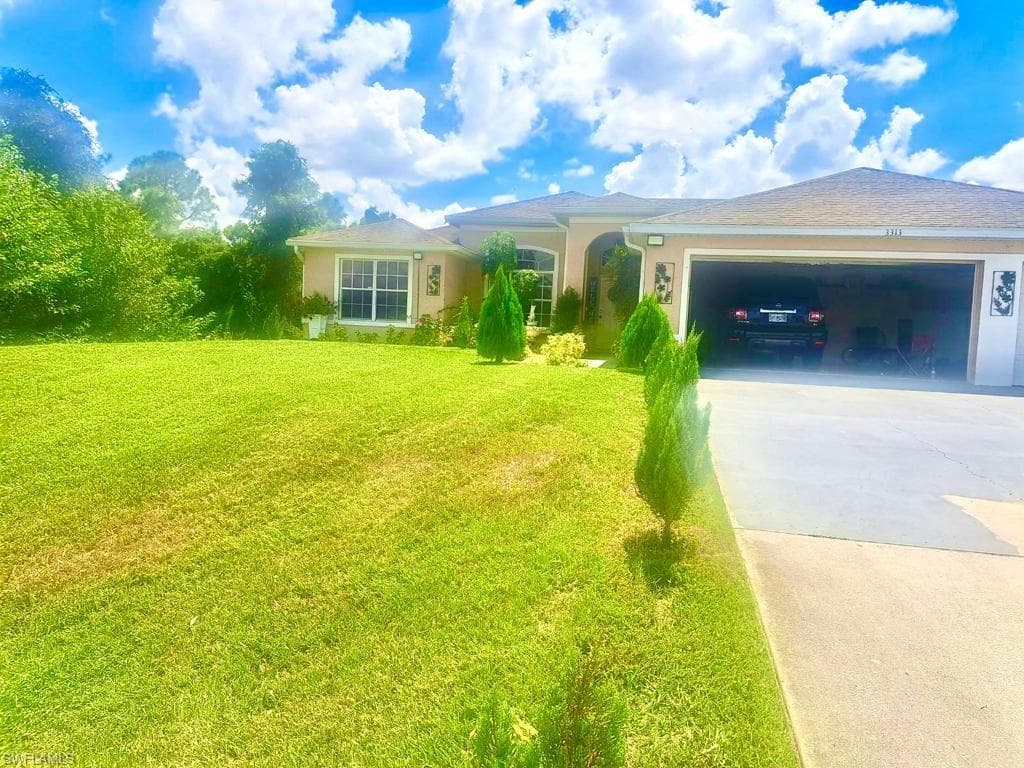 3313 58th ST W LEHIGH ACRES, FL 33971