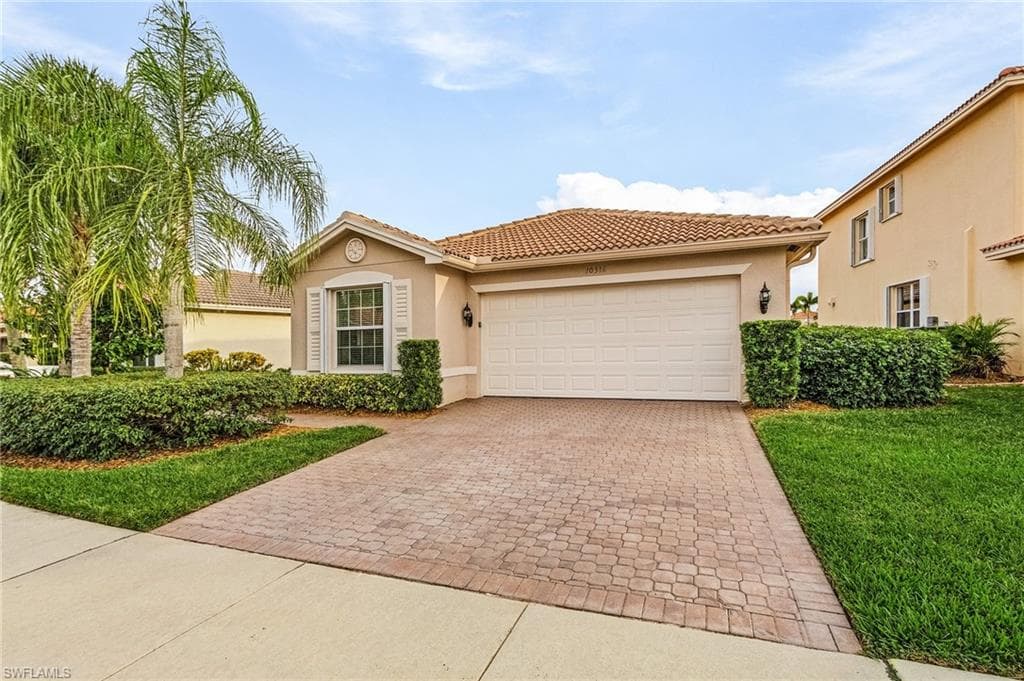 10316 Barberry LN FORT MYERS, FL 33913