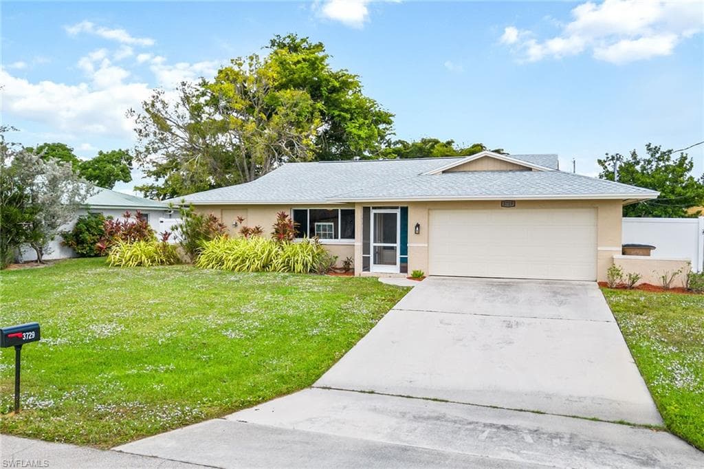 3729 8th AVE CAPE CORAL, FL 33904