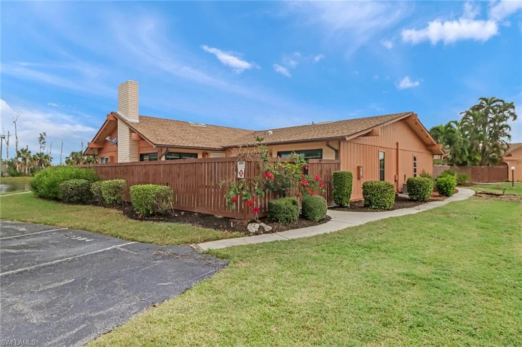 6384 Royal Woods DR FORT MYERS, FL 33908