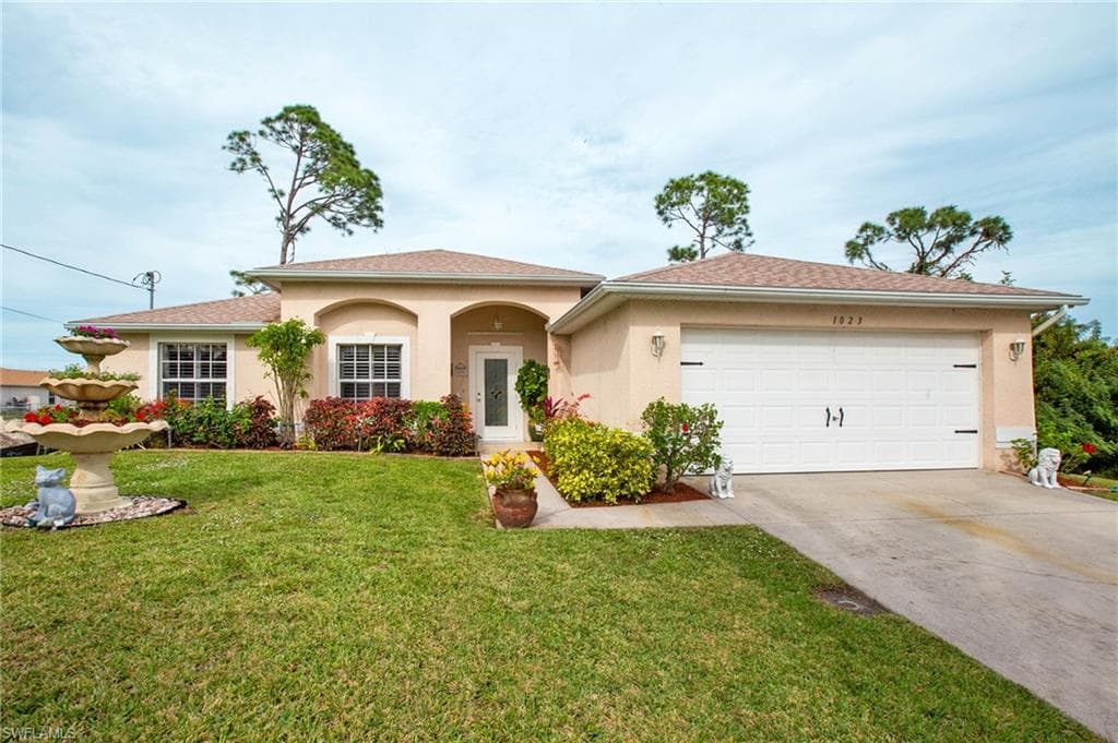 1023 NE 33rd TER CAPE CORAL, FL 33909