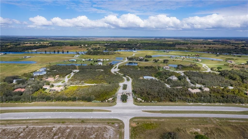 22700 Yellow Button LN ALVA, FL 33920