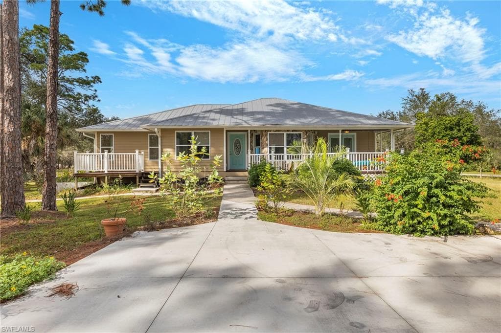 6840 Cadet AVE FORT MYERS, FL 33905