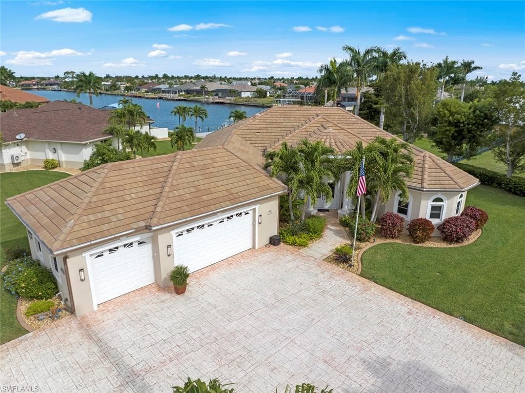 4725 SW 26th PL CAPE CORAL, FL 33914