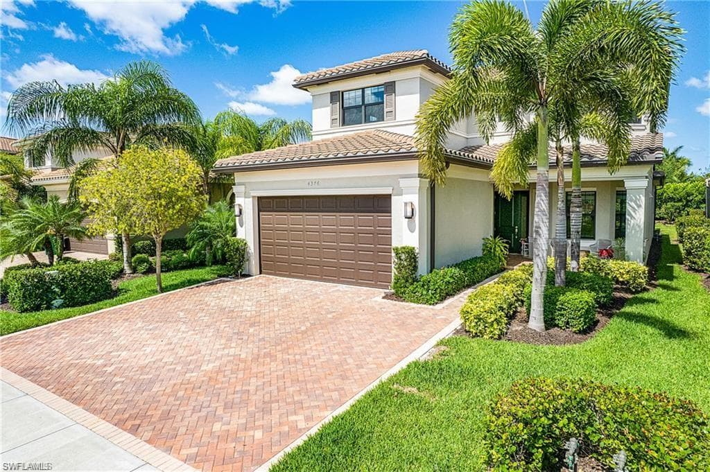 4376 Aurora ST NAPLES, FL 34119