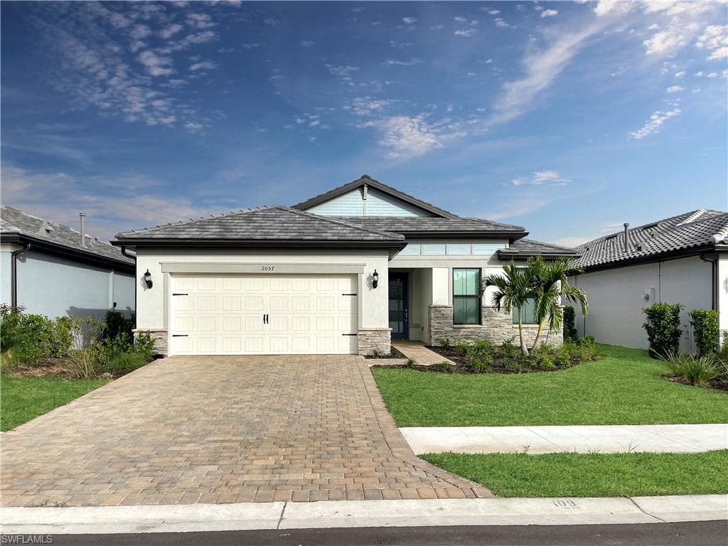 2057 Yellowfin CIR NAPLES, FL 34114