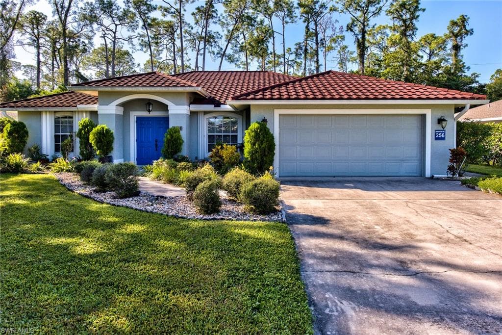 256 Johnnycake DR NAPLES, FL 34110