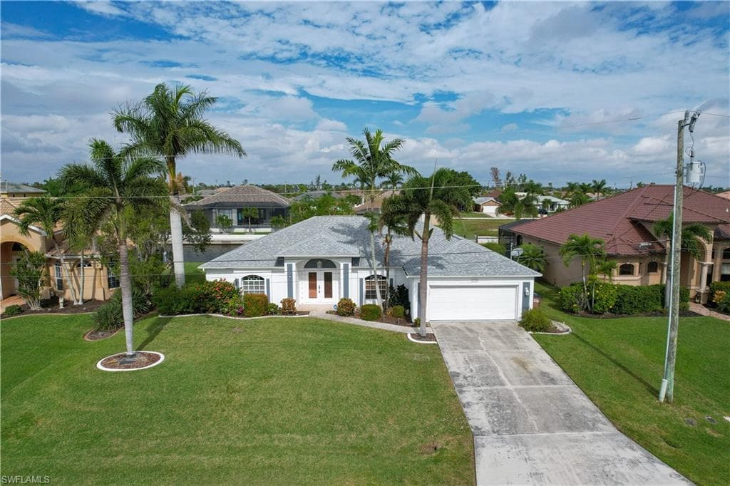 1727 SW 43rd TER CAPE CORAL, FL 33914