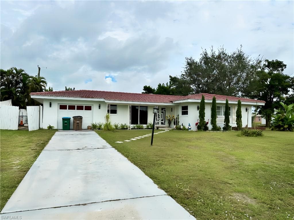 605 Archer PKWY W CAPE CORAL, FL 33904