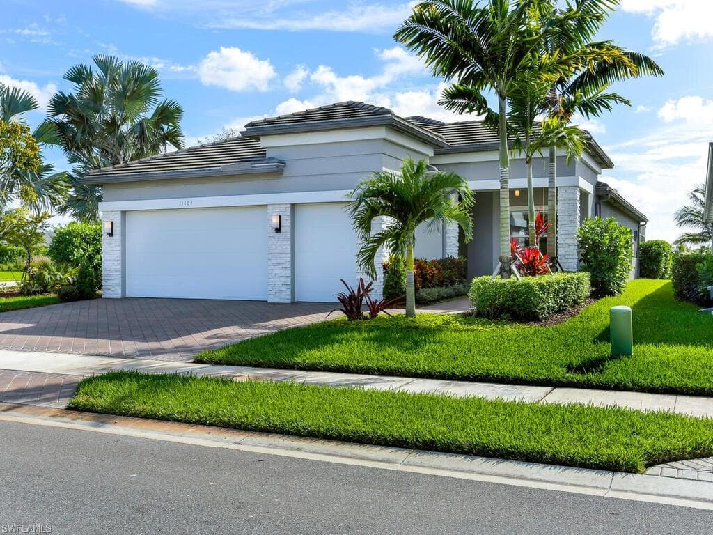 11464 Coronado WAY NAPLES, FL 34120