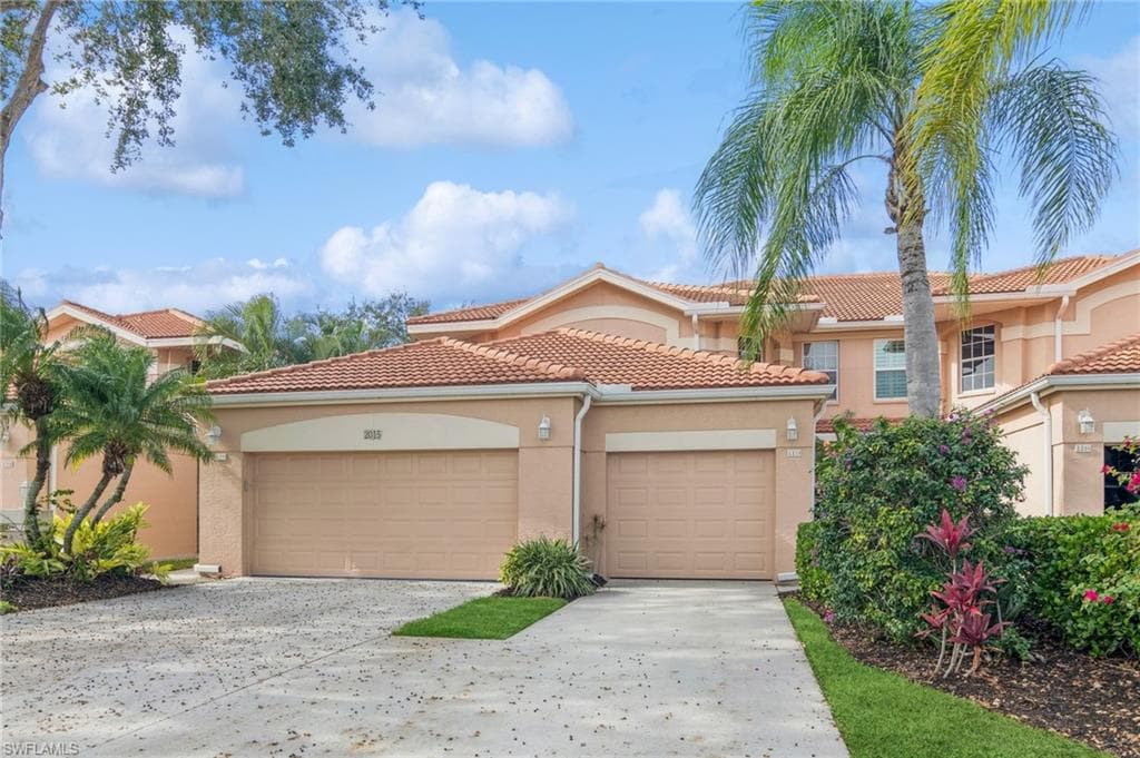 2015 Crestview WAY 119 NAPLES, FL 34119