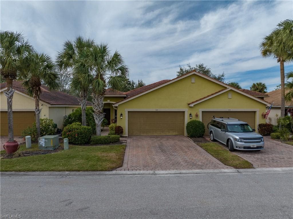 9375 Aegean CIR LEHIGH ACRES, FL 33936