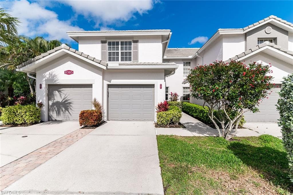 8385 Whisper Trace LN 101 NAPLES, FL 34114