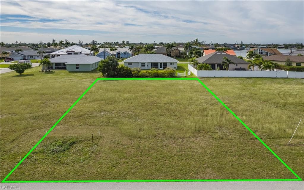 1014 SW 4th AVE CAPE CORAL, FL 33991
