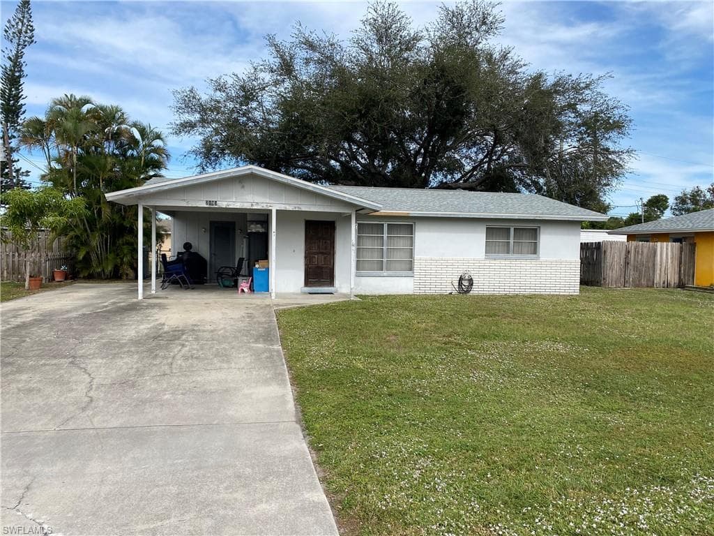 2193 Delta ST FORT MYERS, FL 33907