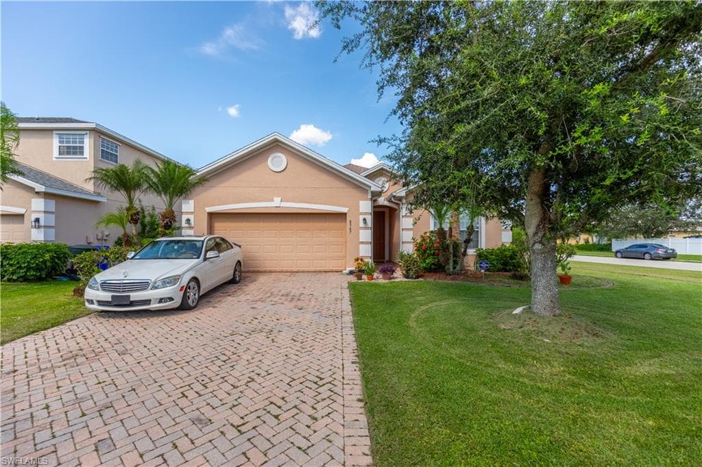 8347 Silver Birch WAY LEHIGH ACRES, FL 33971