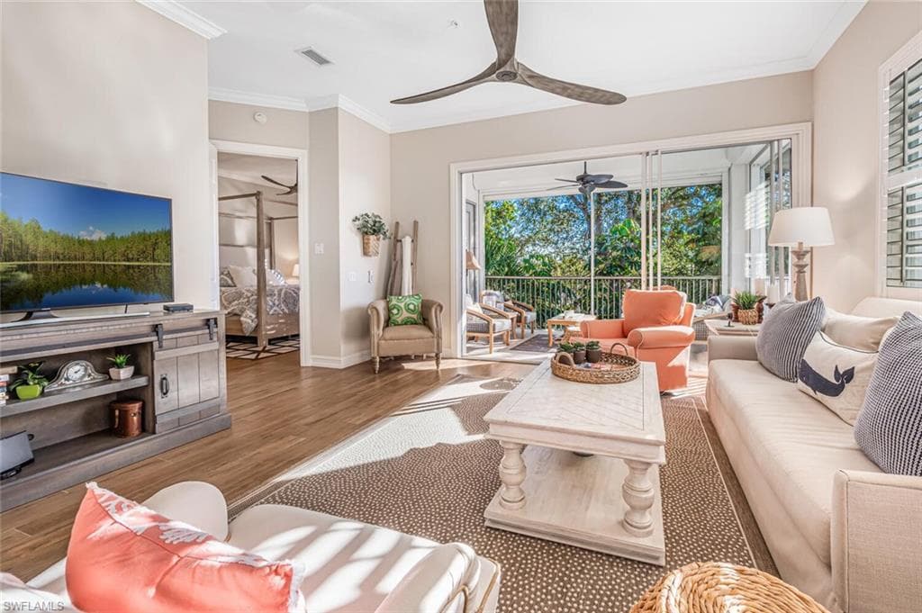 780 Bentwater CIR 204 NAPLES, FL 34108