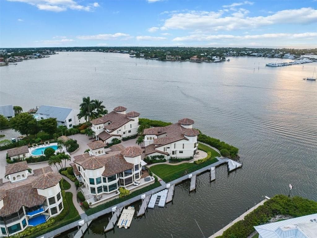 1307 Chesapeake AVE 3-A NAPLES, FL 34102