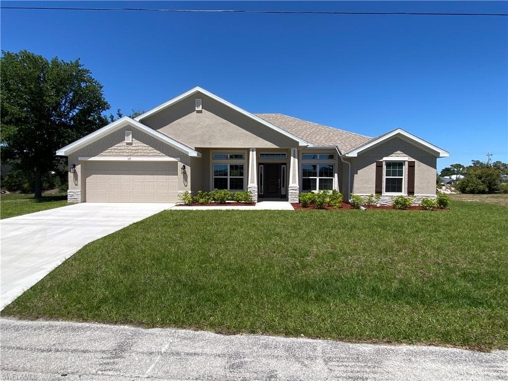 125 SE 11th TER CAPE CORAL, FL 33990