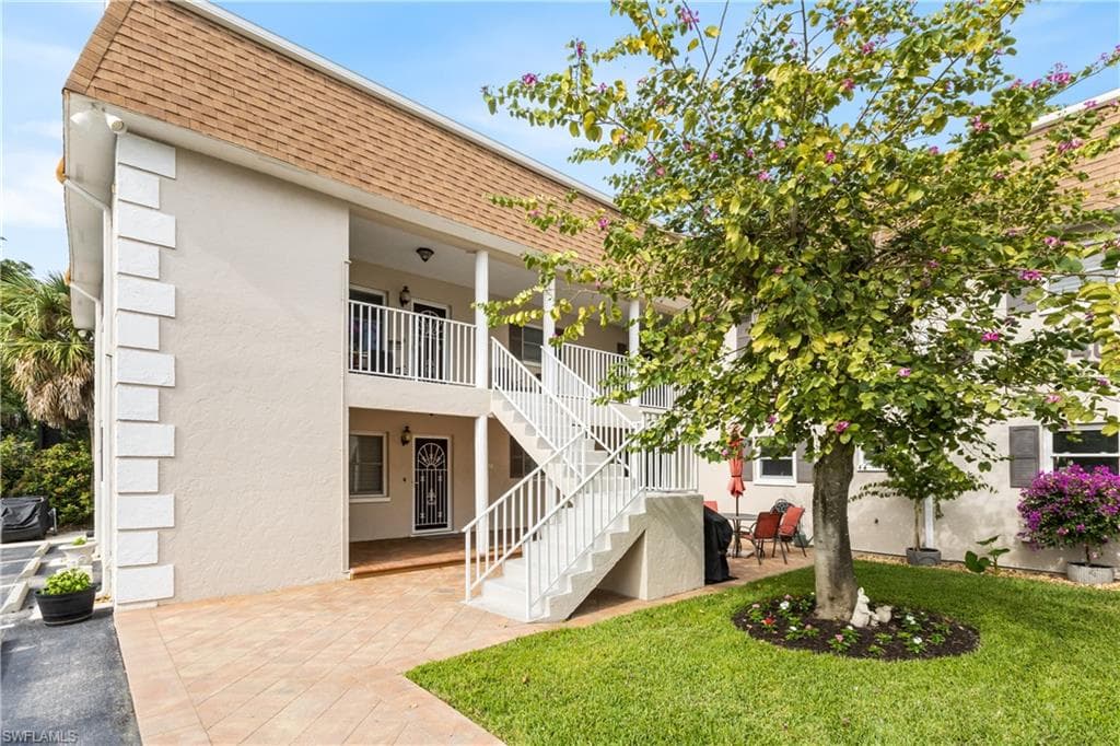 940 3rd ST S 201 NAPLES, FL 34102