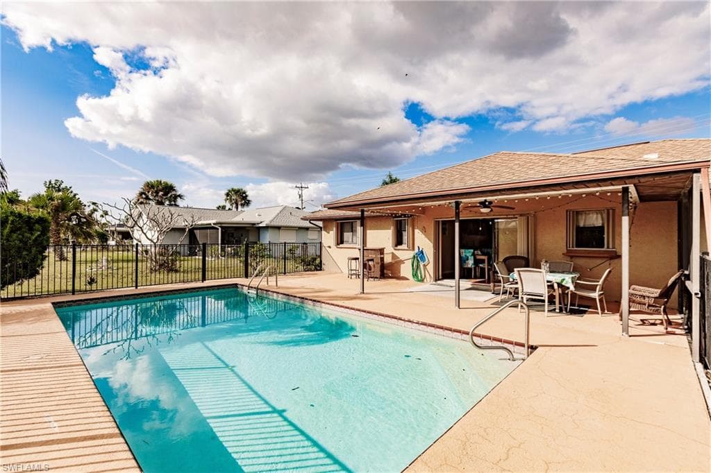 1450 SE 19th TER CAPE CORAL, FL 33990