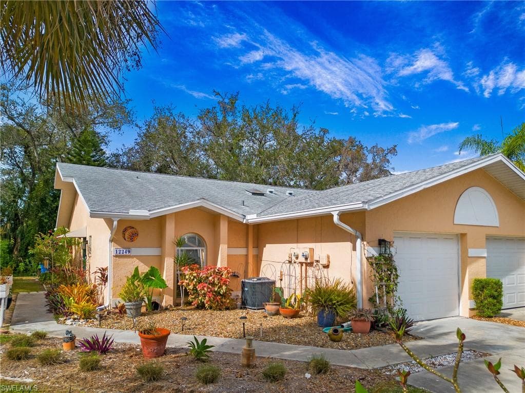 12249 Londonderry LN BONITA SPRINGS, FL 34135