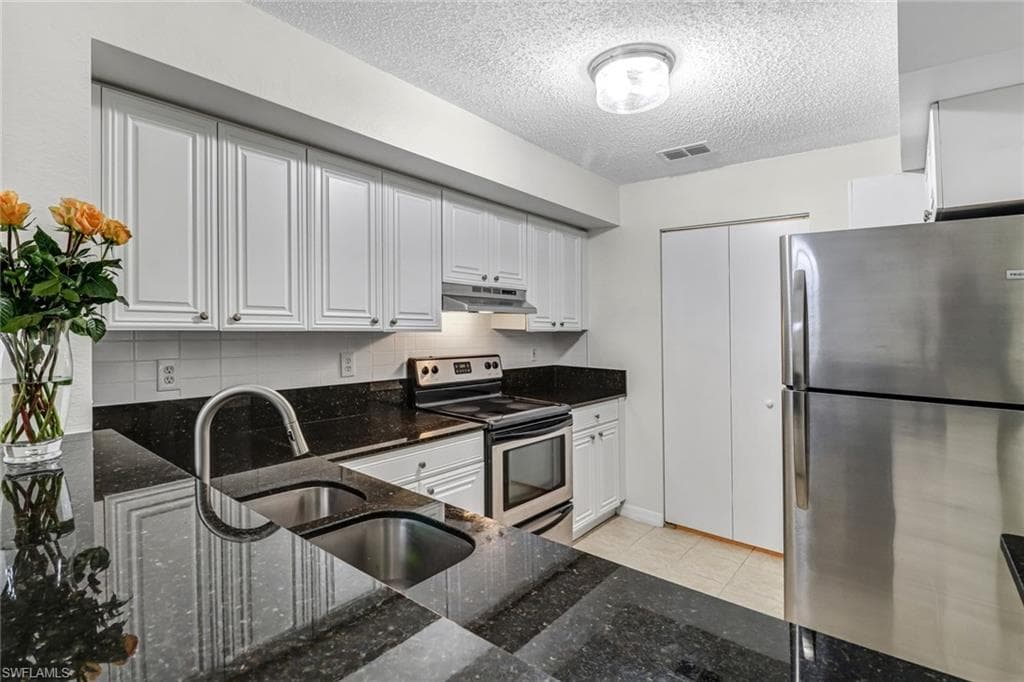 8290 Ibis Club LN 914 NAPLES, FL 34104