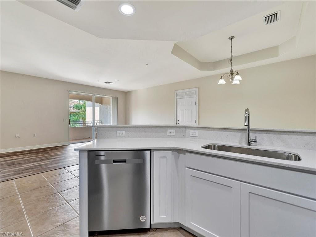 2913 Tuscan DR 302 CAPE CORAL, FL 33909