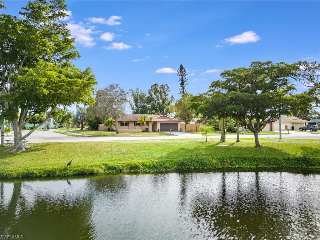 6511 Furman BLVD FORT MYERS, FL 33919