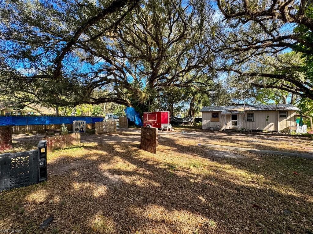 179 E Yeomans AVE LABELLE, FL 33935