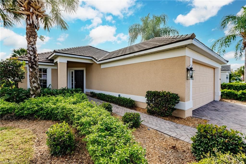 2486 Greendale PL CAPE CORAL, FL 33991