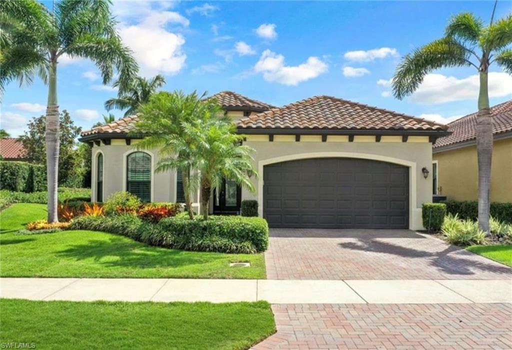 9060 Isla Bella CIR BONITA SPRINGS, FL 34135