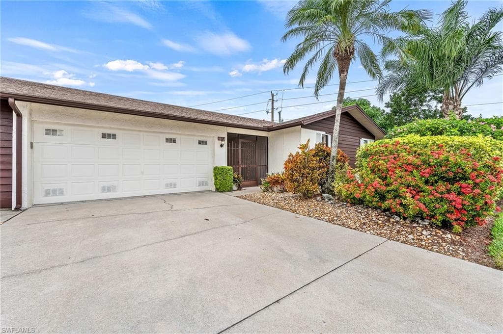 4814 Lakewood BLVD B-16 NAPLES, FL 34112