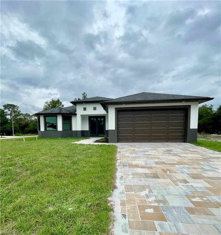 452 Poplar ST LEHIGH ACRES, FL 33974