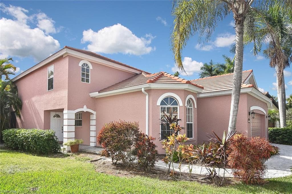 9851 Las Casas DR FORT MYERS, FL 33919