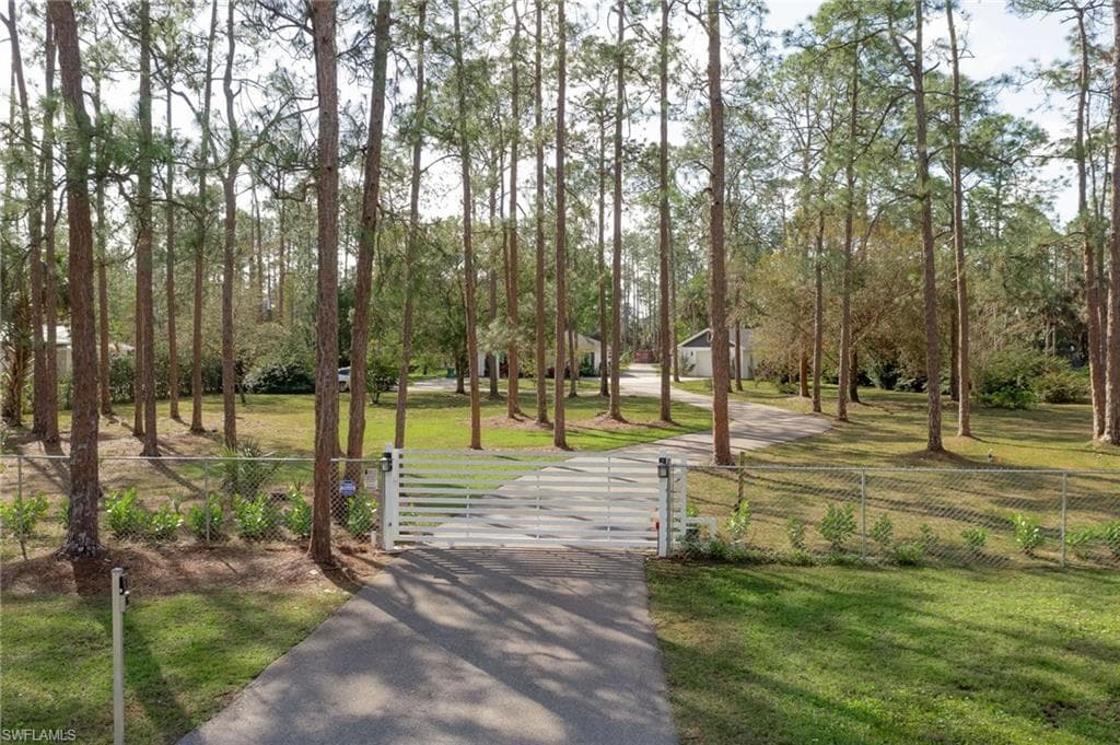 3692 3rd AVE NW NAPLES, FL 34120