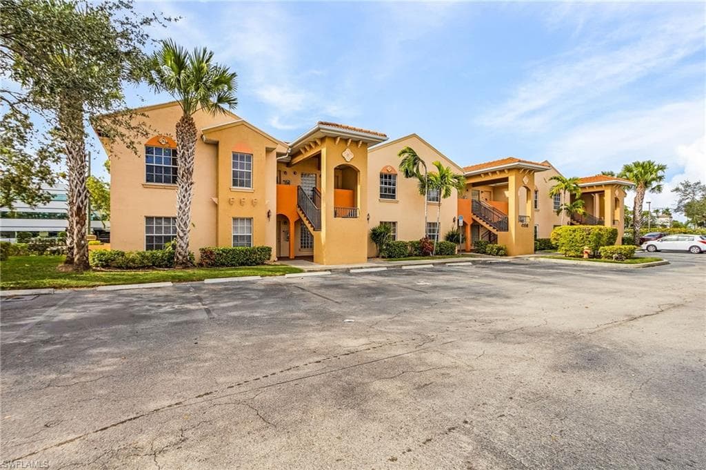 4166 Castilla CIR 104 FORT MYERS, FL 33916