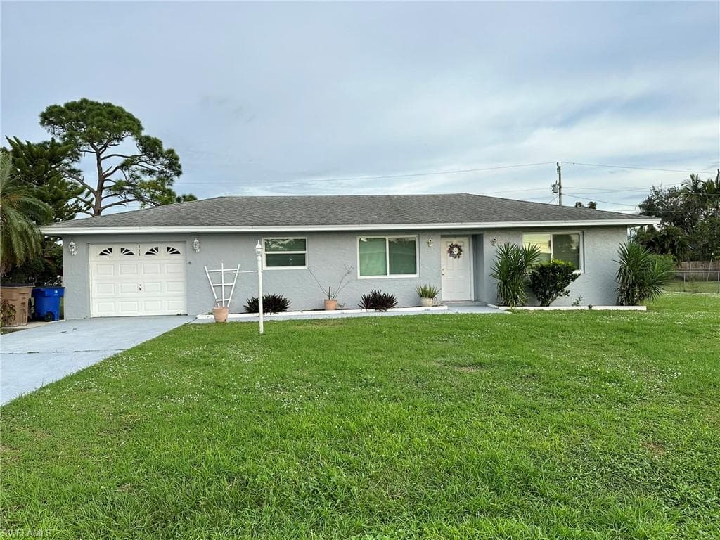 110 Florida RD LEHIGH ACRES, FL 33936