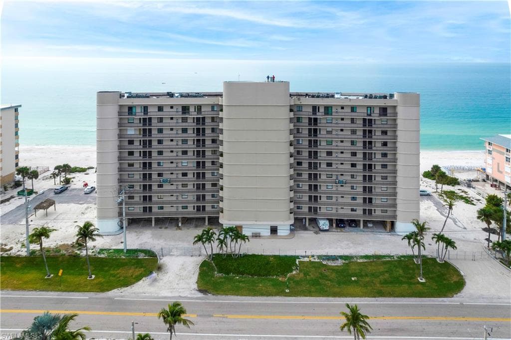 26300 Hickory BLVD 305 BONITA SPRINGS, FL 34134