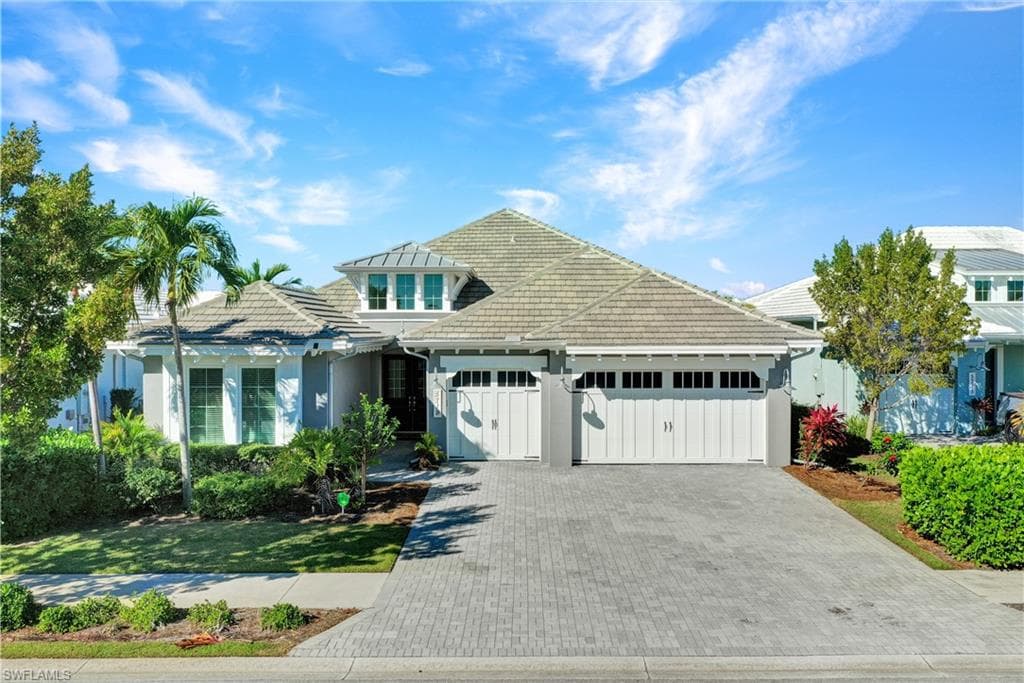5719 Clarendon DR NAPLES, FL 34113