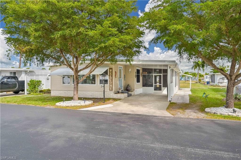 84 Middlesex RD FORT MYERS, FL 33908