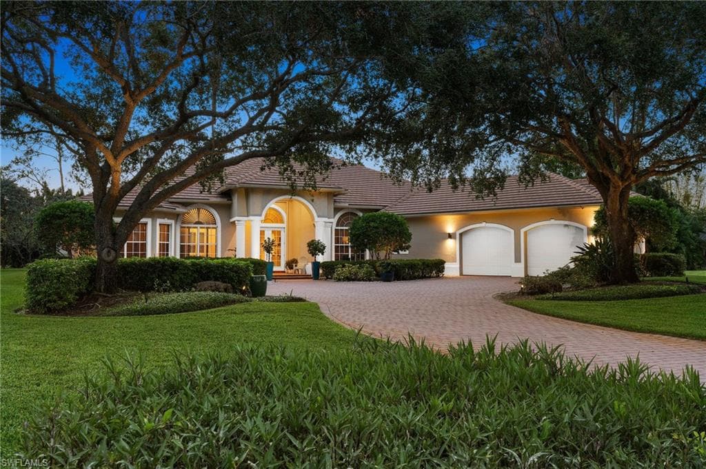 1903 Empress CT NAPLES, FL 34110