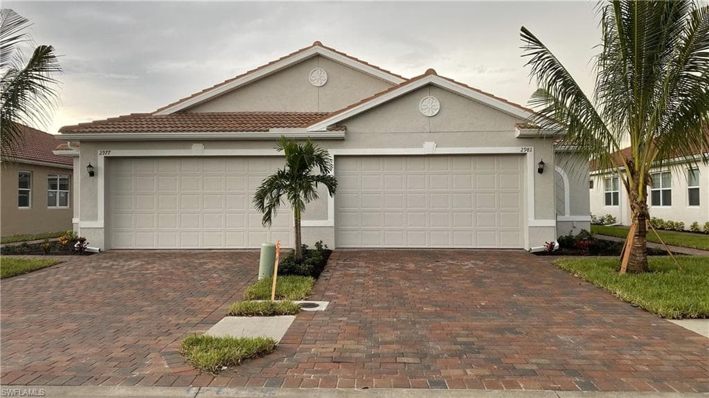 2981 Royal Gardens AVE FORT MYERS, FL 33916