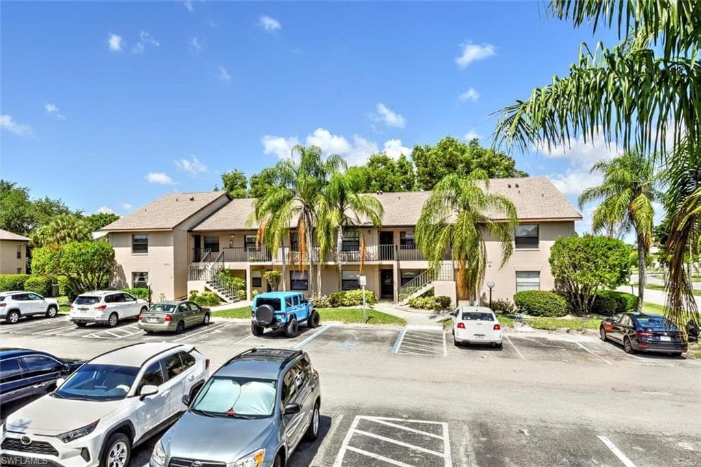 5735 Foxlake DR 2 NORTH FORT MYERS, FL 33917