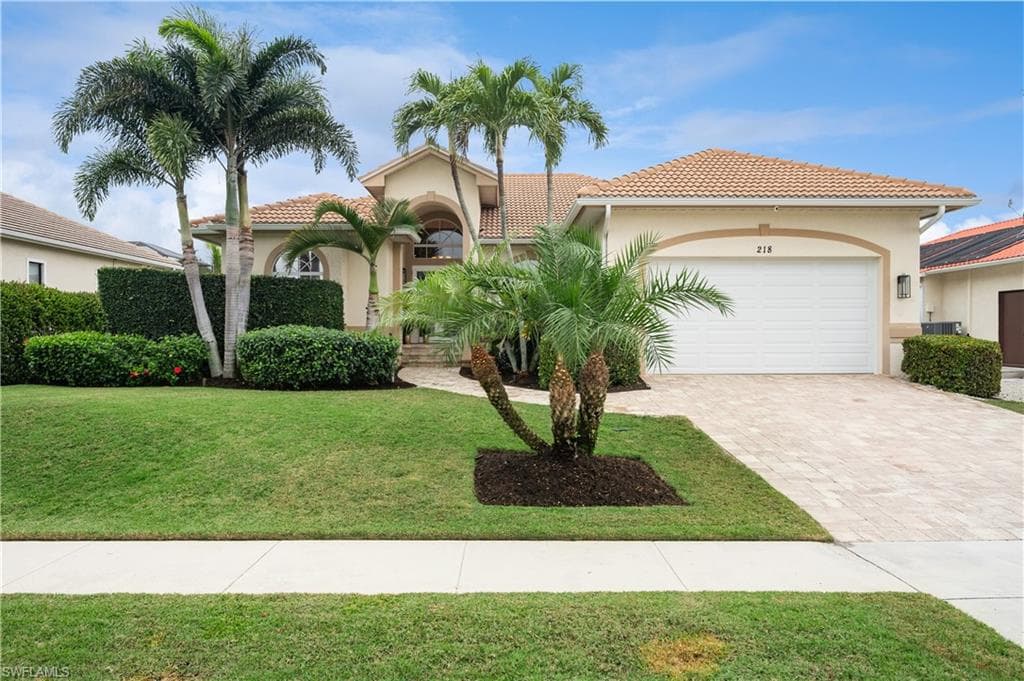 218 Seminole CT MARCO ISLAND, FL 34145