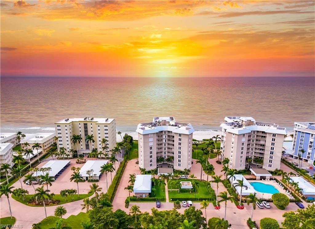 2901 Gulf Shore BLVD N 203-S NAPLES, FL 34103