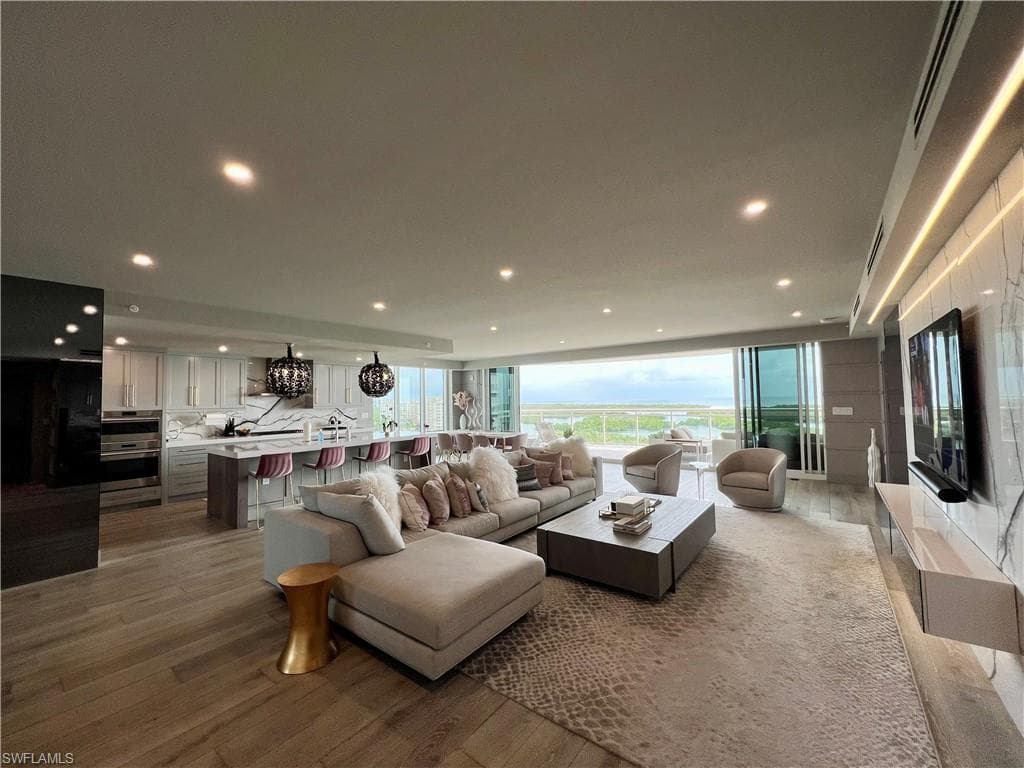 13925 Old Coast RD 1101 NAPLES, FL 34110