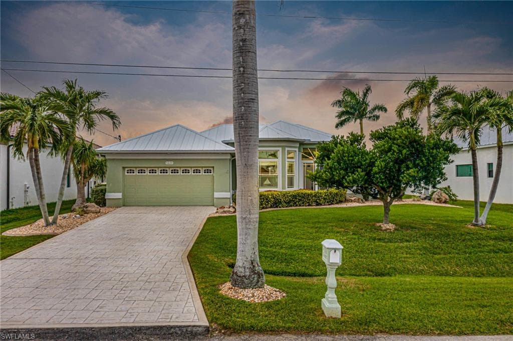 5220 SW 20th AVE CAPE CORAL, FL 33914