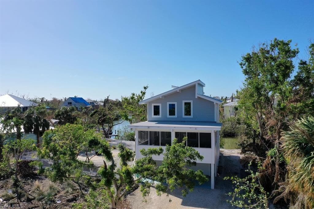 2499 Harbour LN SANIBEL, FL 33957